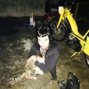 Meet your Posher, Courtney